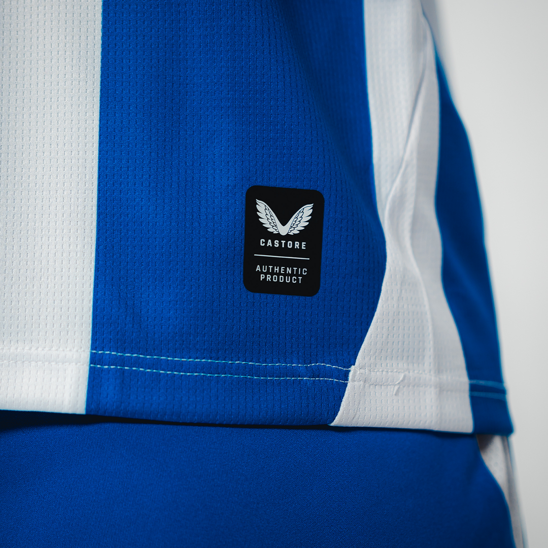 Hertha Heimtrikot 26/27 langarm Detail Authentic Badge