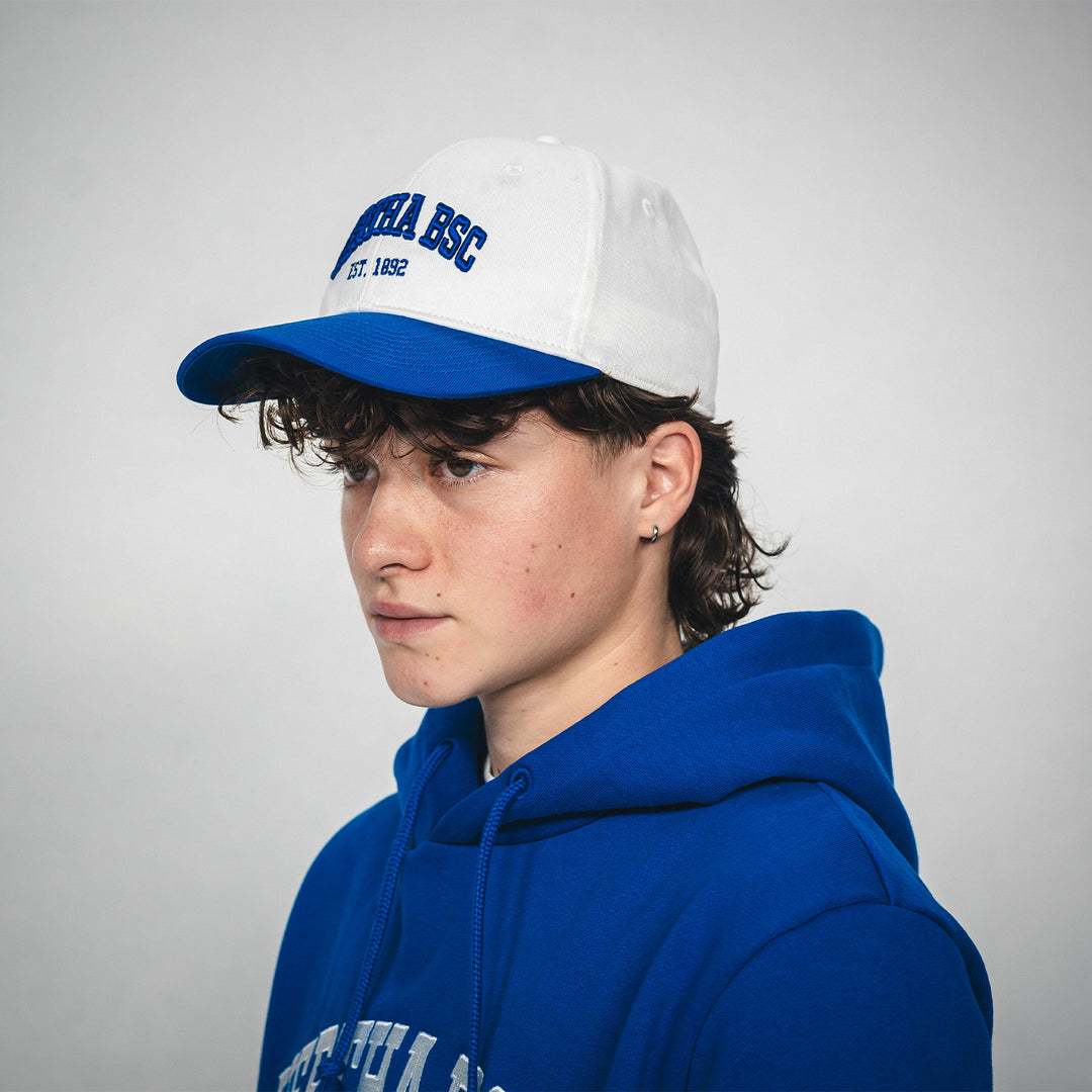 Hertha Cap College Seitenansicht