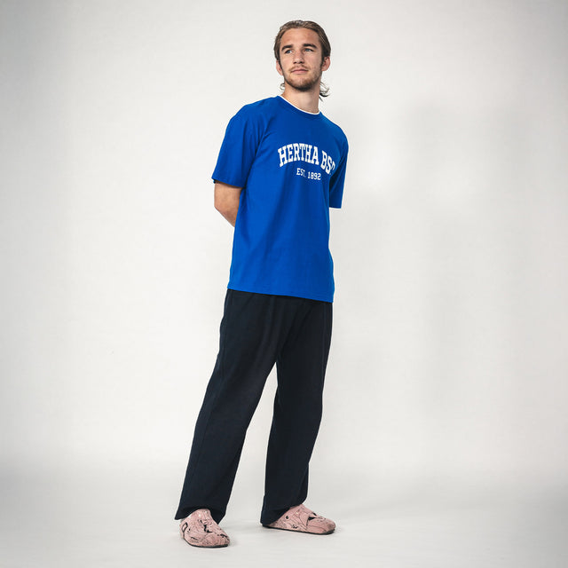 Hertha T-Shirt College Blau an Sebastian Weiland
