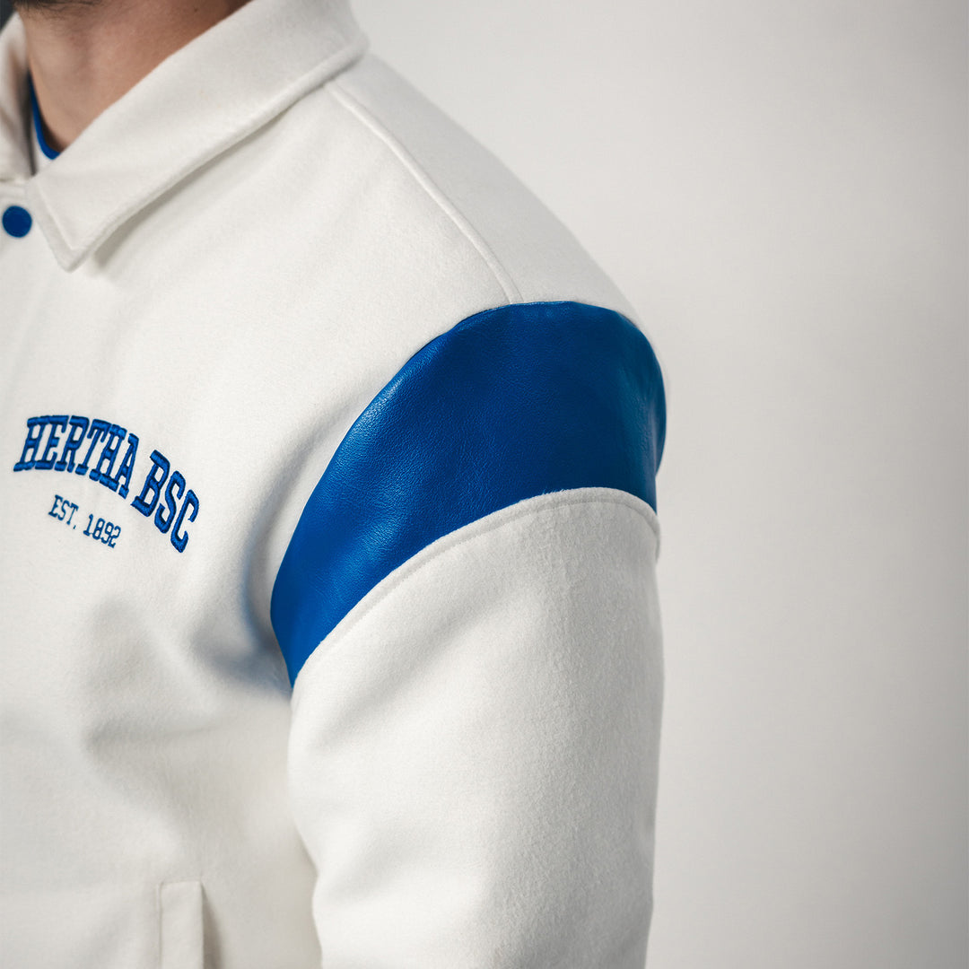 Hertha College Jacke Weiß Detail Ärmel