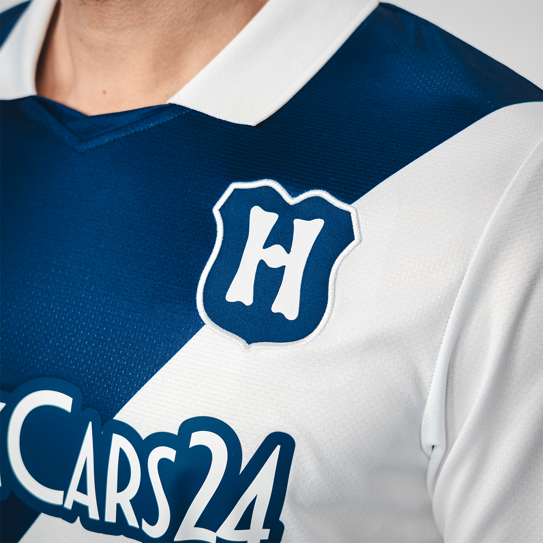 Hertha H-Trikot 25/26 H-Logo Detailansicht
