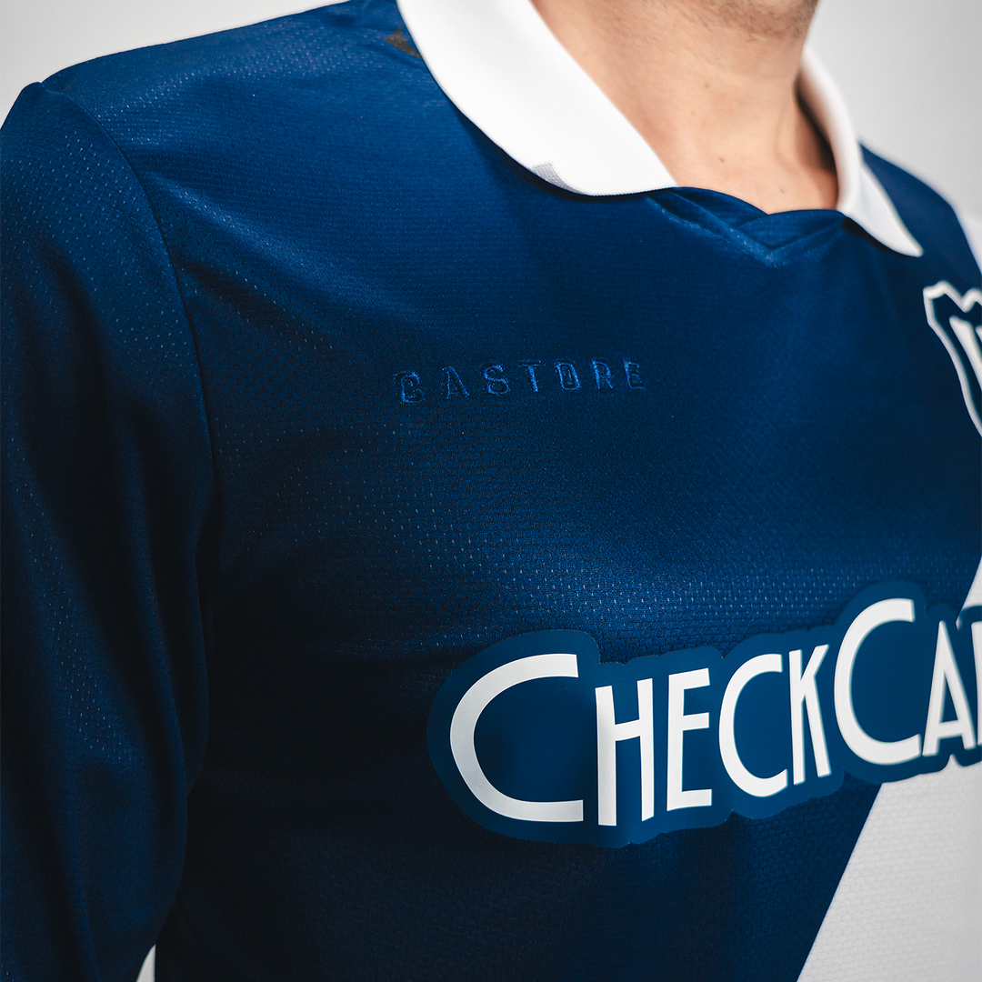 Hertha H-Trikot 25/26 langarm Castore Logo Detailansicht