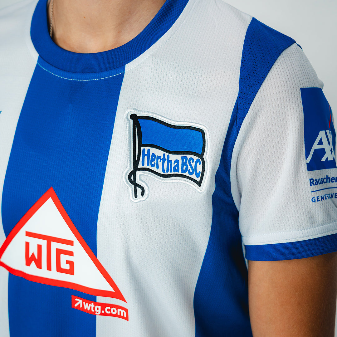Hertha Heimtrikot 26/27 Frauen Damenschnitt Detail Fahne