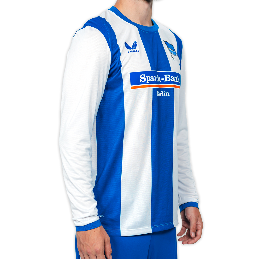 Hertha Heimtrikot Pro 26/27 langarm Schrägansicht rechts