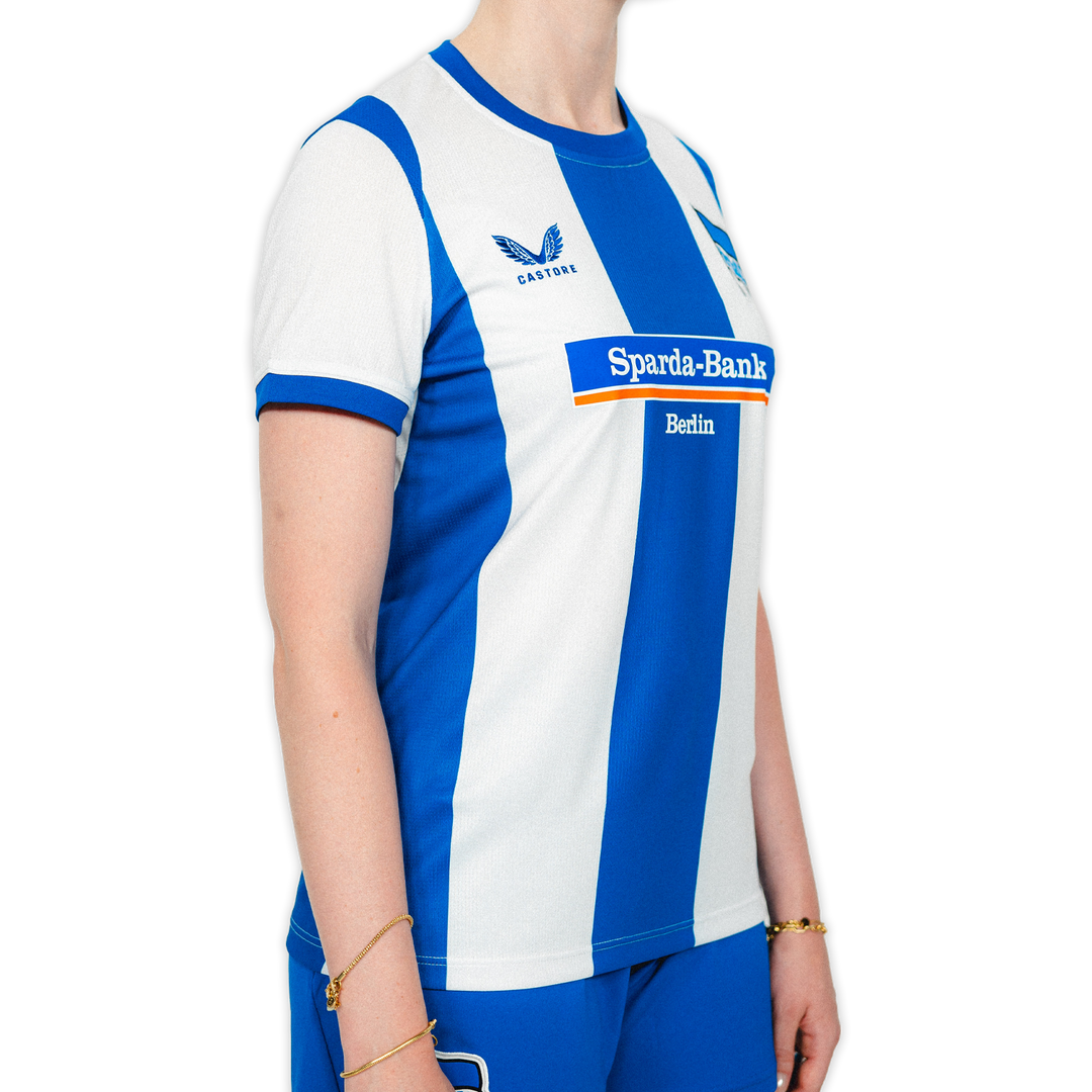 Hertha Heimtrikot 26/27 Damenschnitt Schrägansicht links