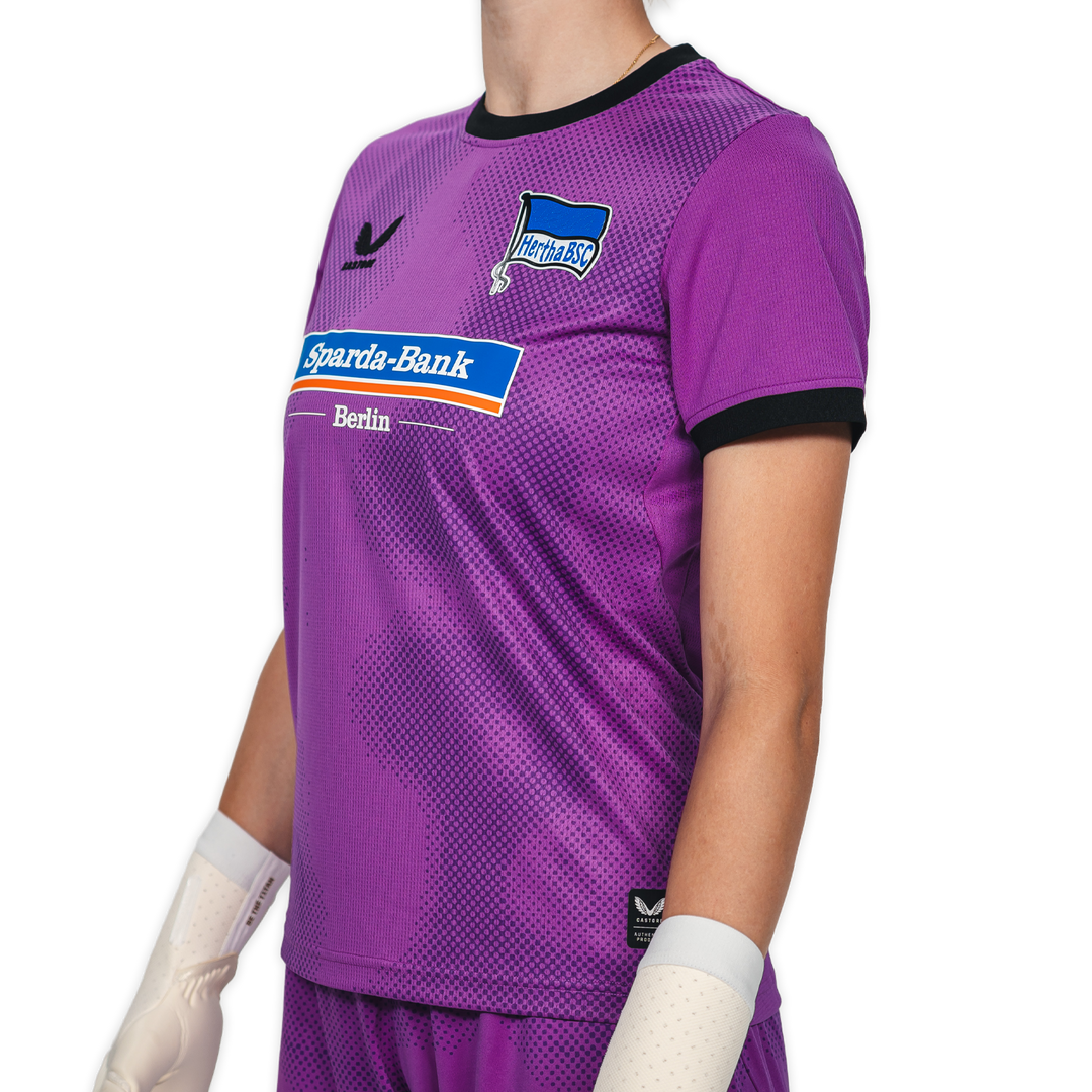 Hertha Torwarttrikot 26/27 violett Damenschnitt Schrägansicht links