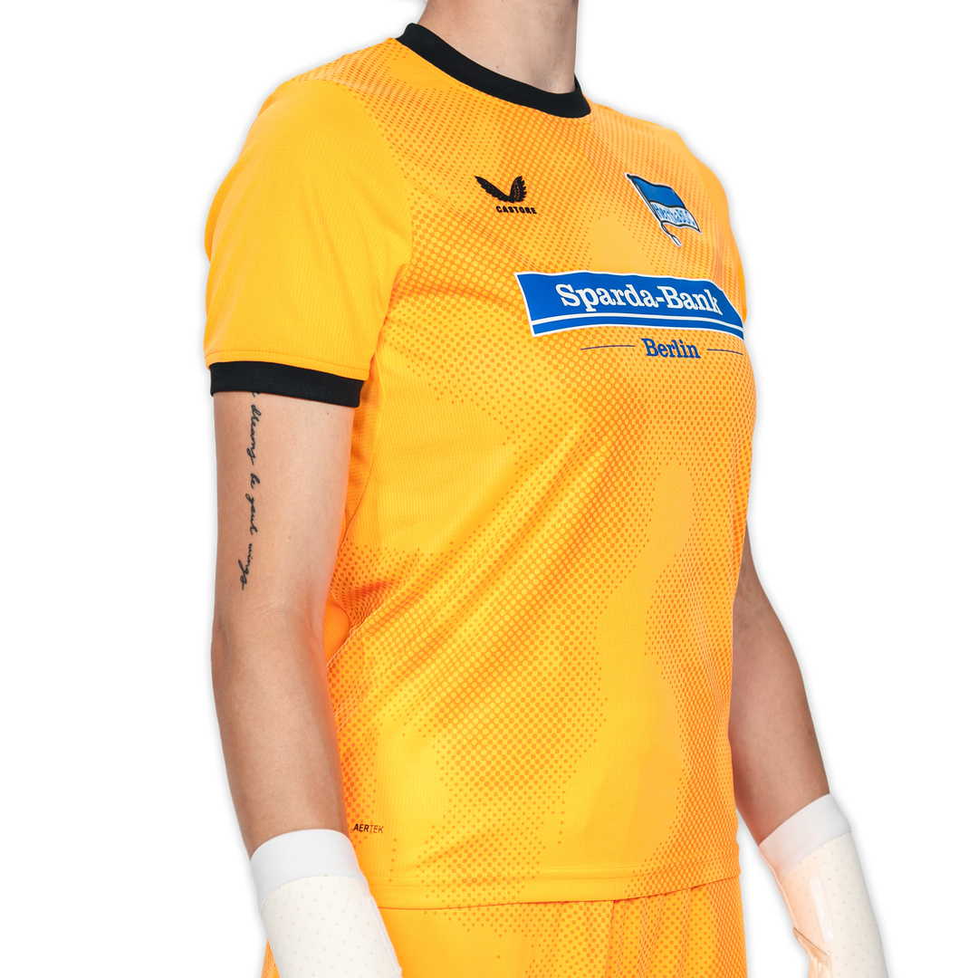 Hertha Torwarttrikot 26/27 orange Damenschnitt Schrägansicht rechts