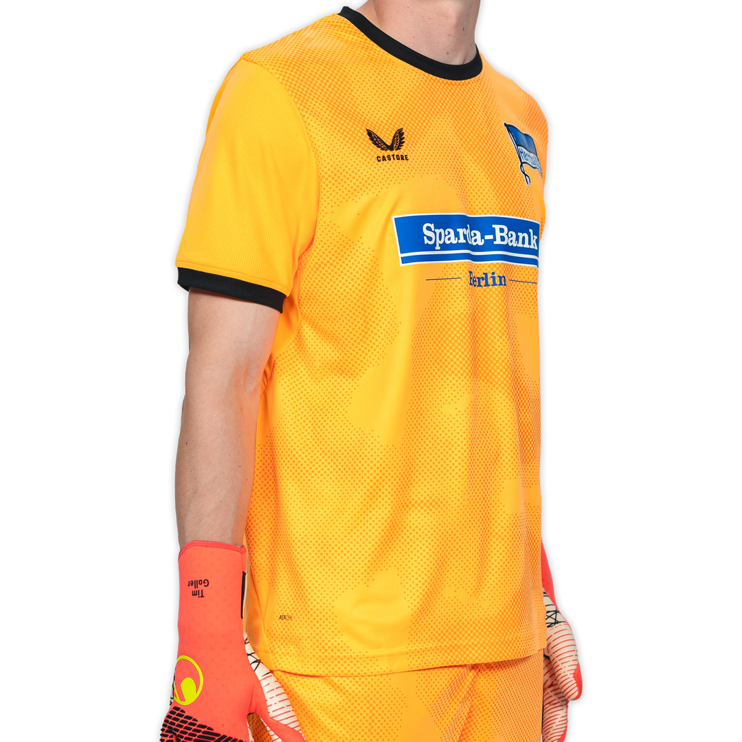 Hertha Torwarttrikot 26/27 orange kurzarm Schrägansicht rechts