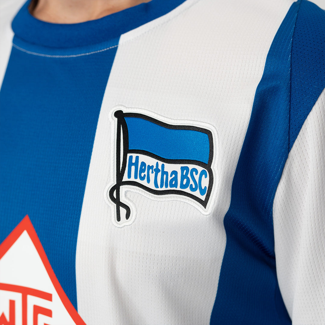 Hertha Heimtrikot 26/27 Frauen Detail Fahne