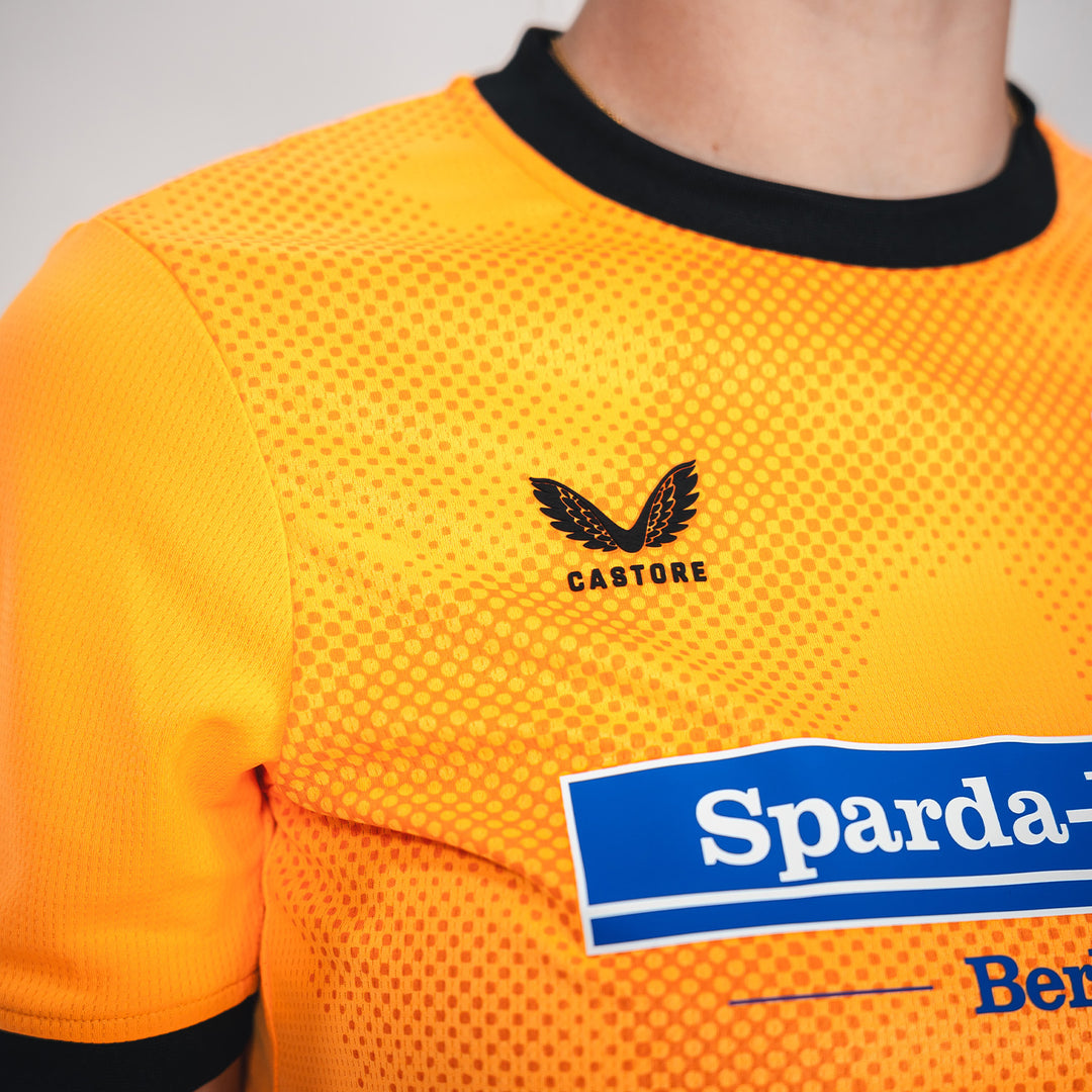 Hertha Torwarttrikot 26/27 orange Damenschnitt Detail Castore Logo