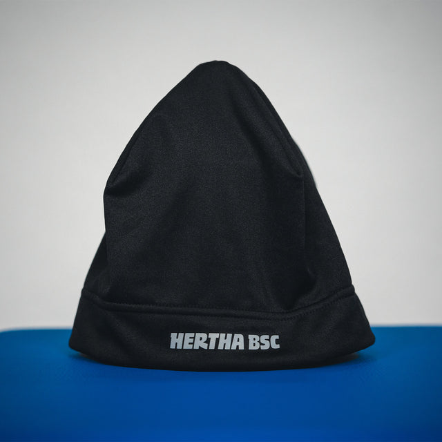 Beanie Performance Schriftzug aufgestellte Ansicht