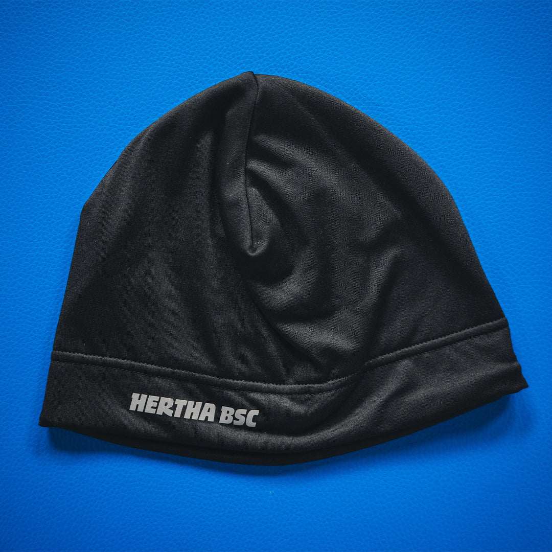Beanie Performance Schriftzug Frontale Ansicht
