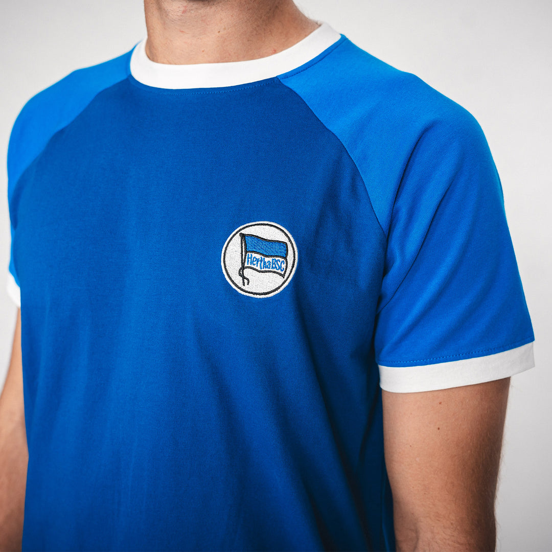 T-Shirt Vintage Blau Detailansicht Hertha-Fahne