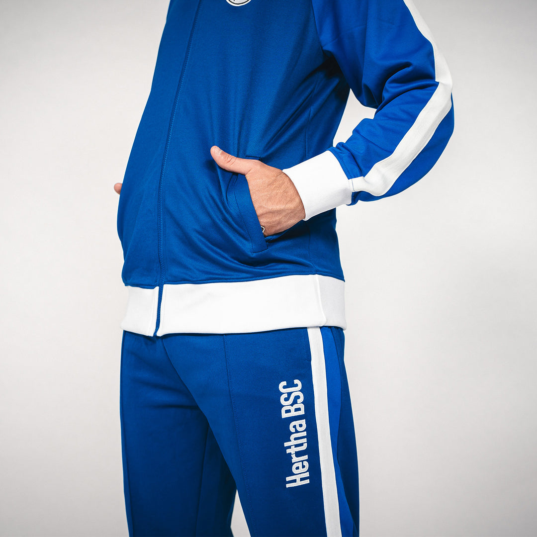 Hertha Jacke Vintage Hände in Jackentasche