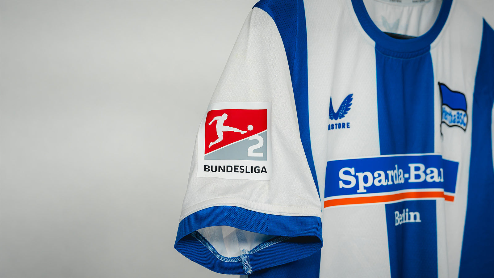 Hertha Matchworn Heimtrikot Pedersen 22 #BSCFCM 2. Bundesliga Logo