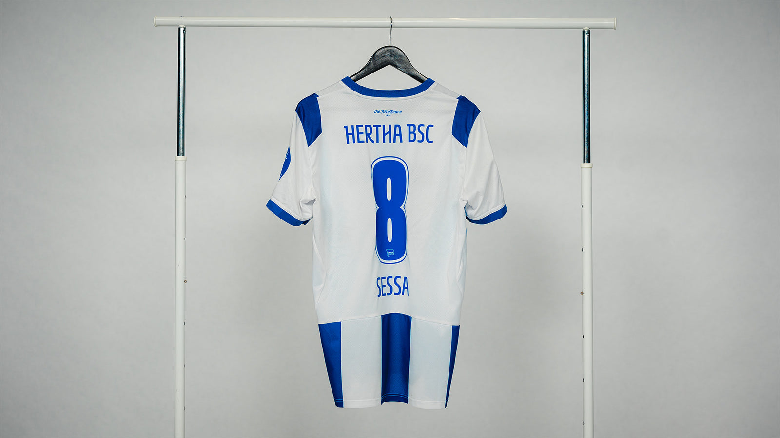 Hertha Matchworn Heimtrikot Sessa 8 #BSCFCM Rückseite