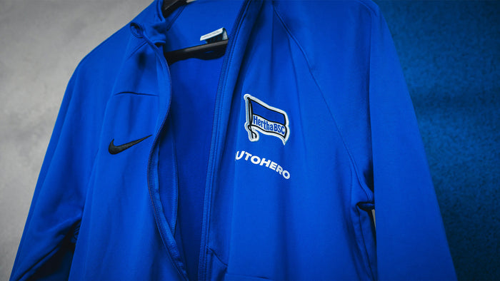 Hertha Nike Jacke Profiware U23 2022/23 Vorderseite offen