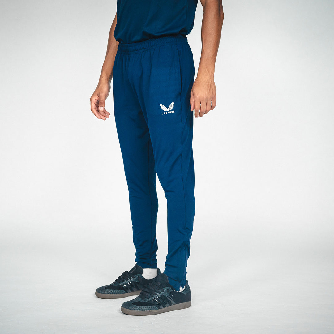 Trainingshose Castore mit Taschen navy Seitenansicht