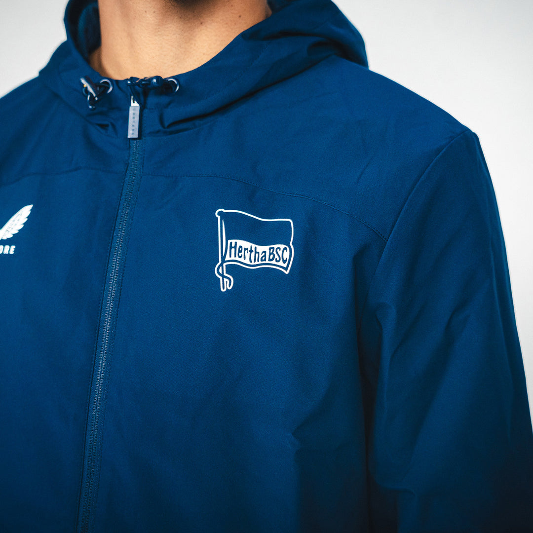 Regenjacke Castore navy Detail Hertha-Fahne
