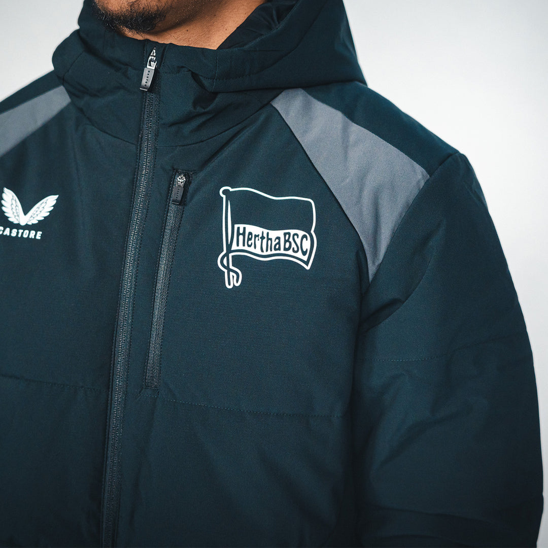 Hertha Winterjacke Profi 26/27 Detail Hertha Fahne