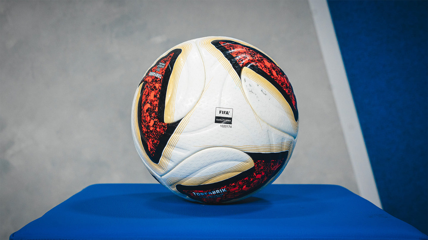 Hertha Original-Spielball #BSCFCH Detail FIFA Symbol