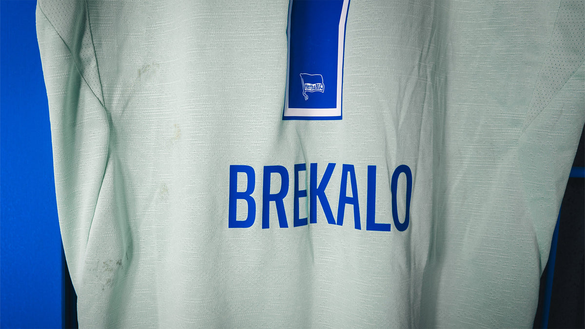 Hertha Matchworn Ausweichtrikot Brekalo 7 #OSNBSCDetail Rückansicht Name