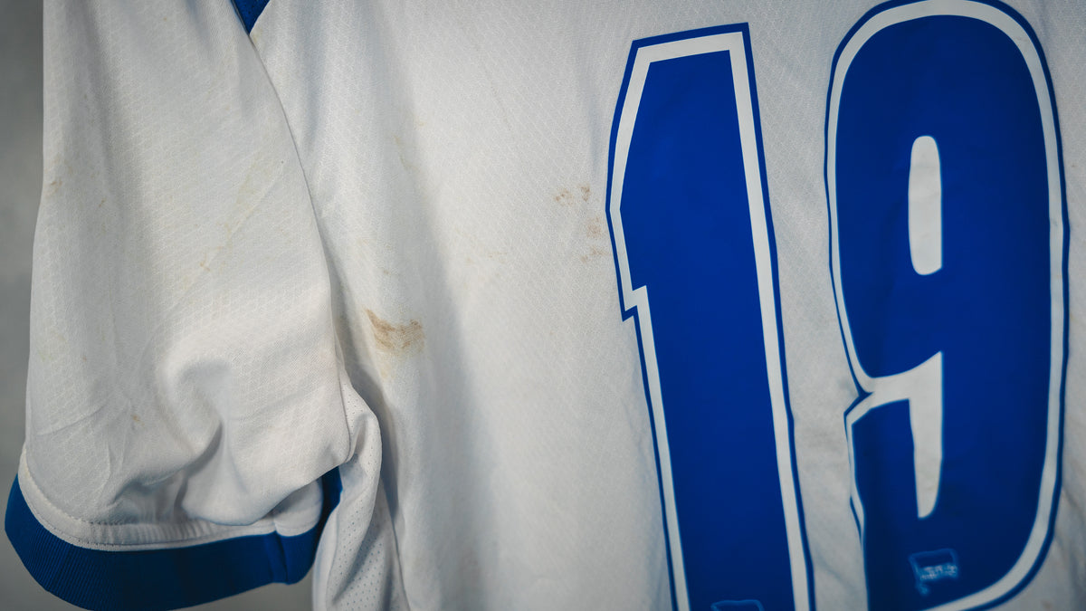 Hertha Matchworn Heimtrikot Adewumi 19 #SGDBSC Rückansicht Detail