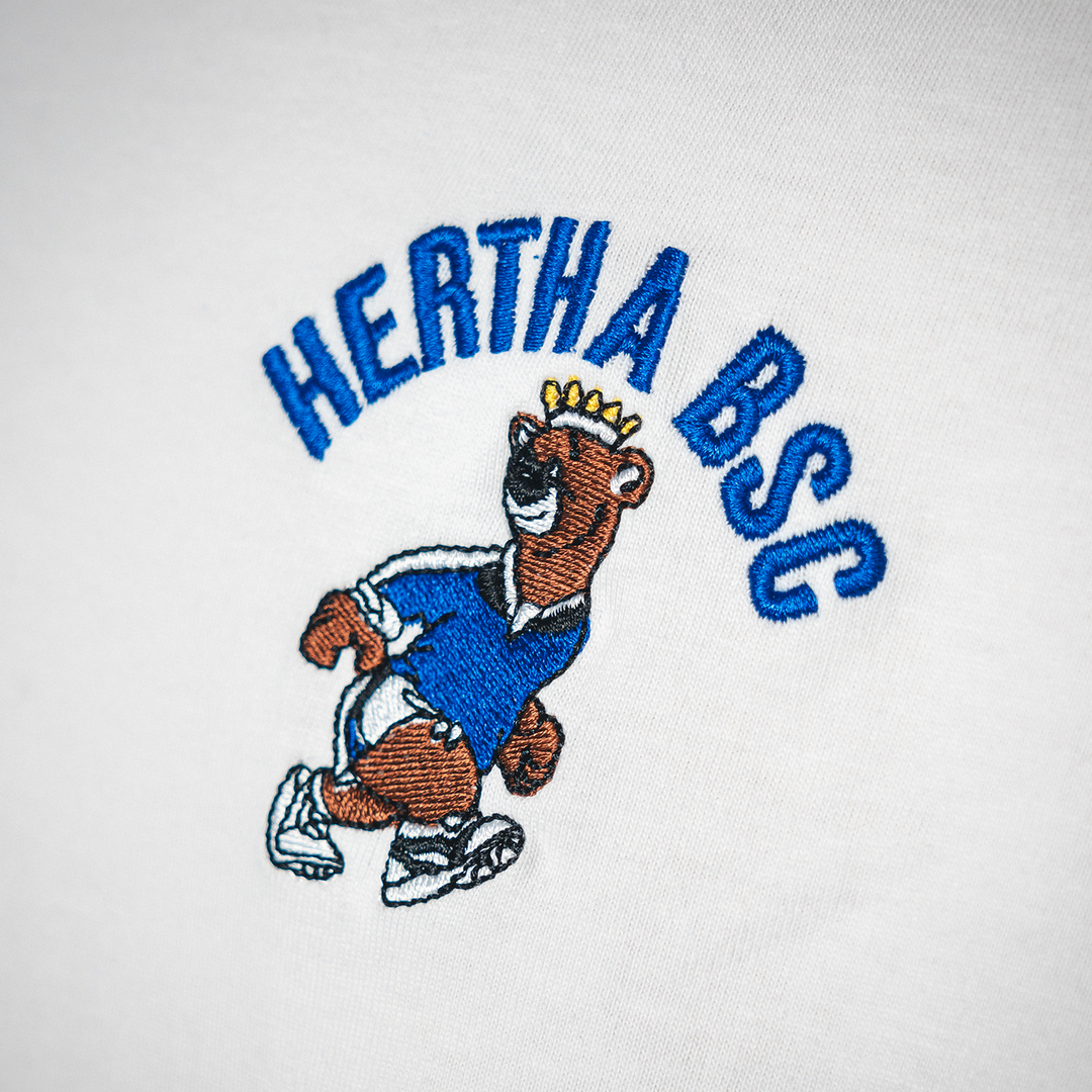 Hertha T-Shirt Sterne Weiß Detail Brustbereich