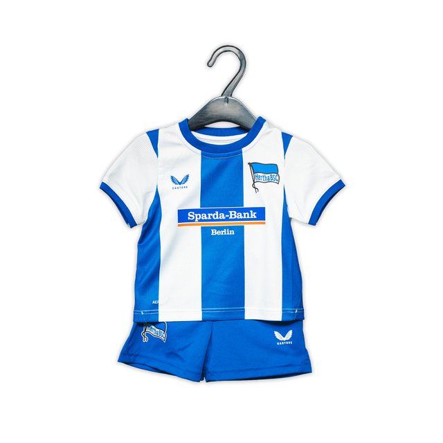 Hertha Heimtrikot Set 26/27 Baby Vorderansicht