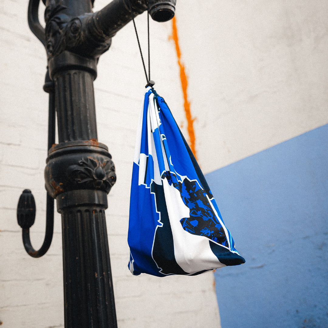 Hertha Beutel Upcycling Hertha BSC x MOOT an einem Wasserspender