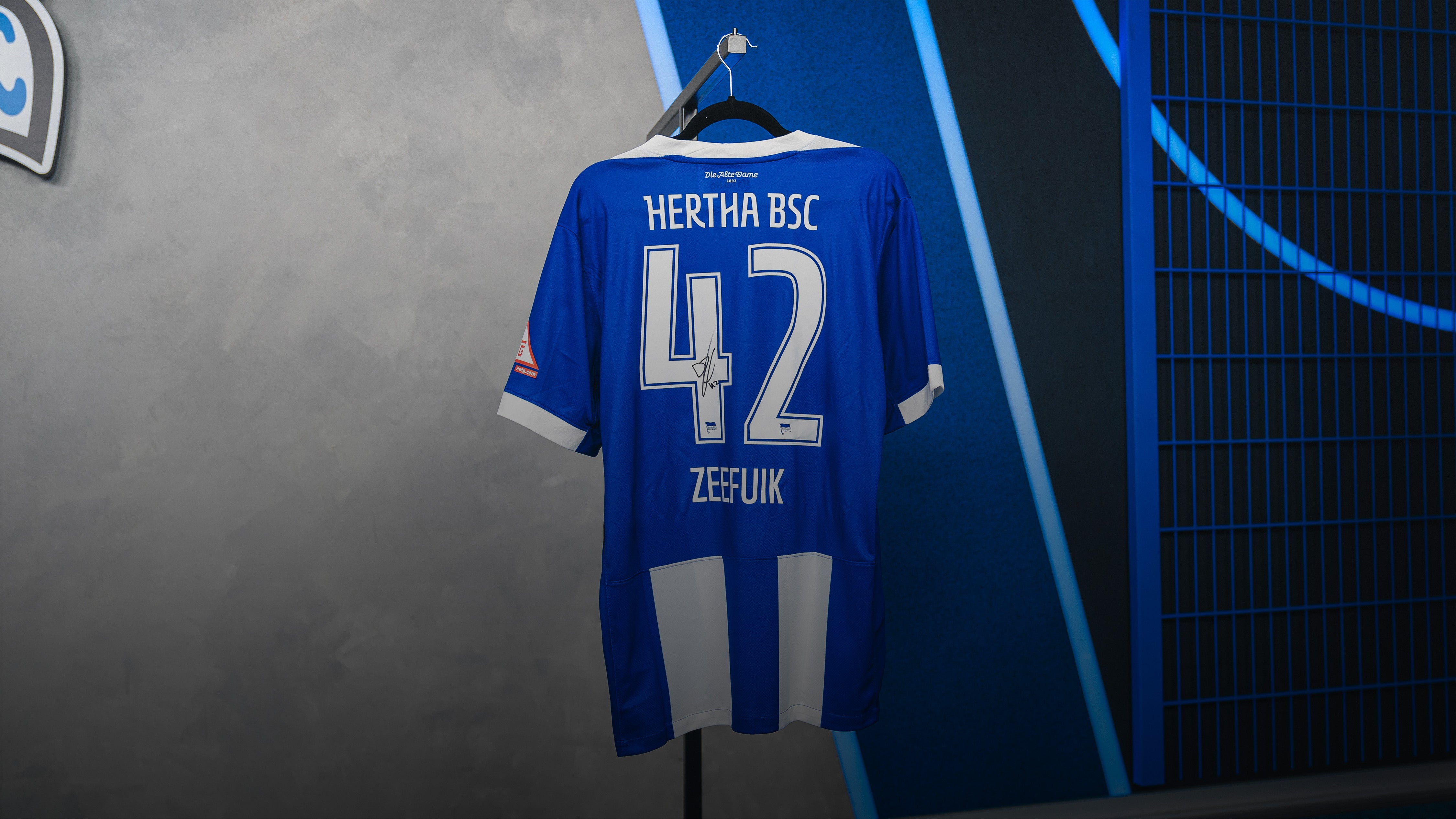 Autogrammtrikot Deyo Zeefuik | L