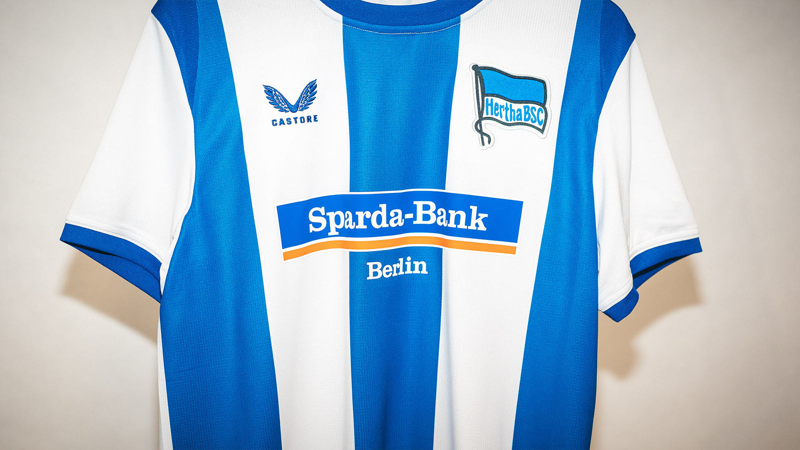 Hertha Heimtrikot Marton Dardai Frontansicht Detail
