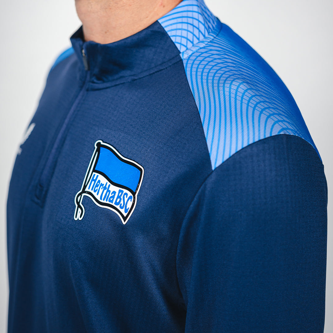 Hertha Prematch Quarterzip Top 26/27 Detail Schulter