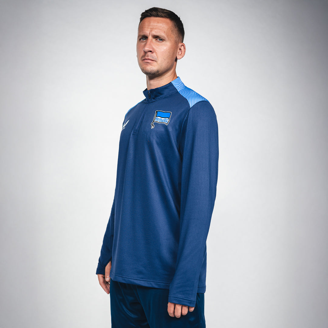 Hertha Prematch Quarterzip Top 26/27 Seite