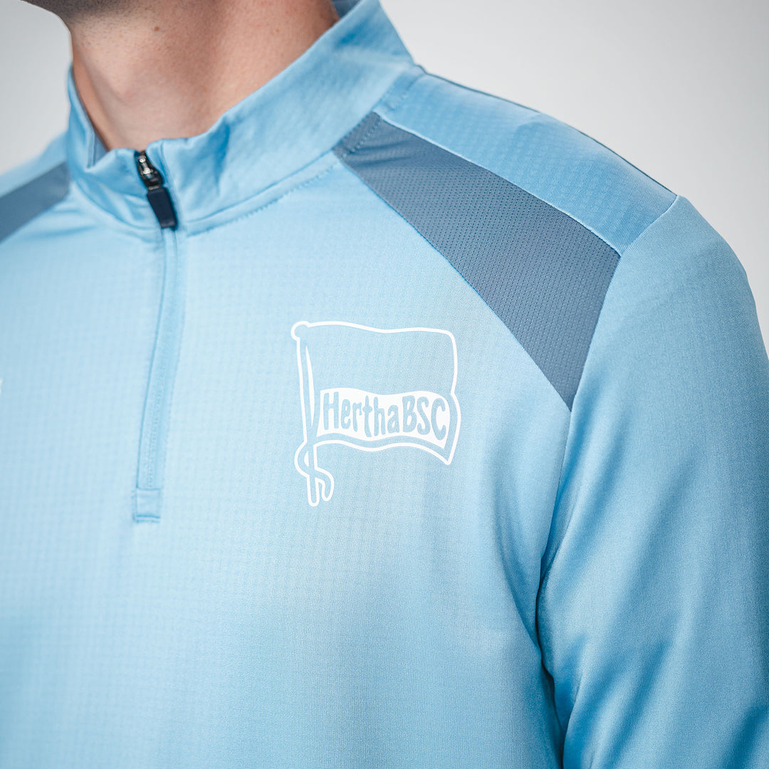 Hertha Trainingstop Profi Zip 26/27 Spielerversion Detail Fahne