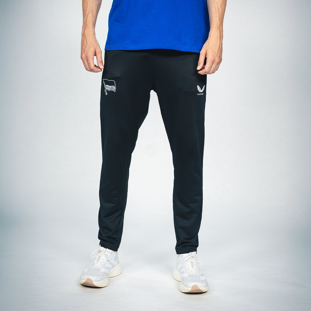 Hertha Trainingshose Profi 26/27 mit Taschen Frontansicht