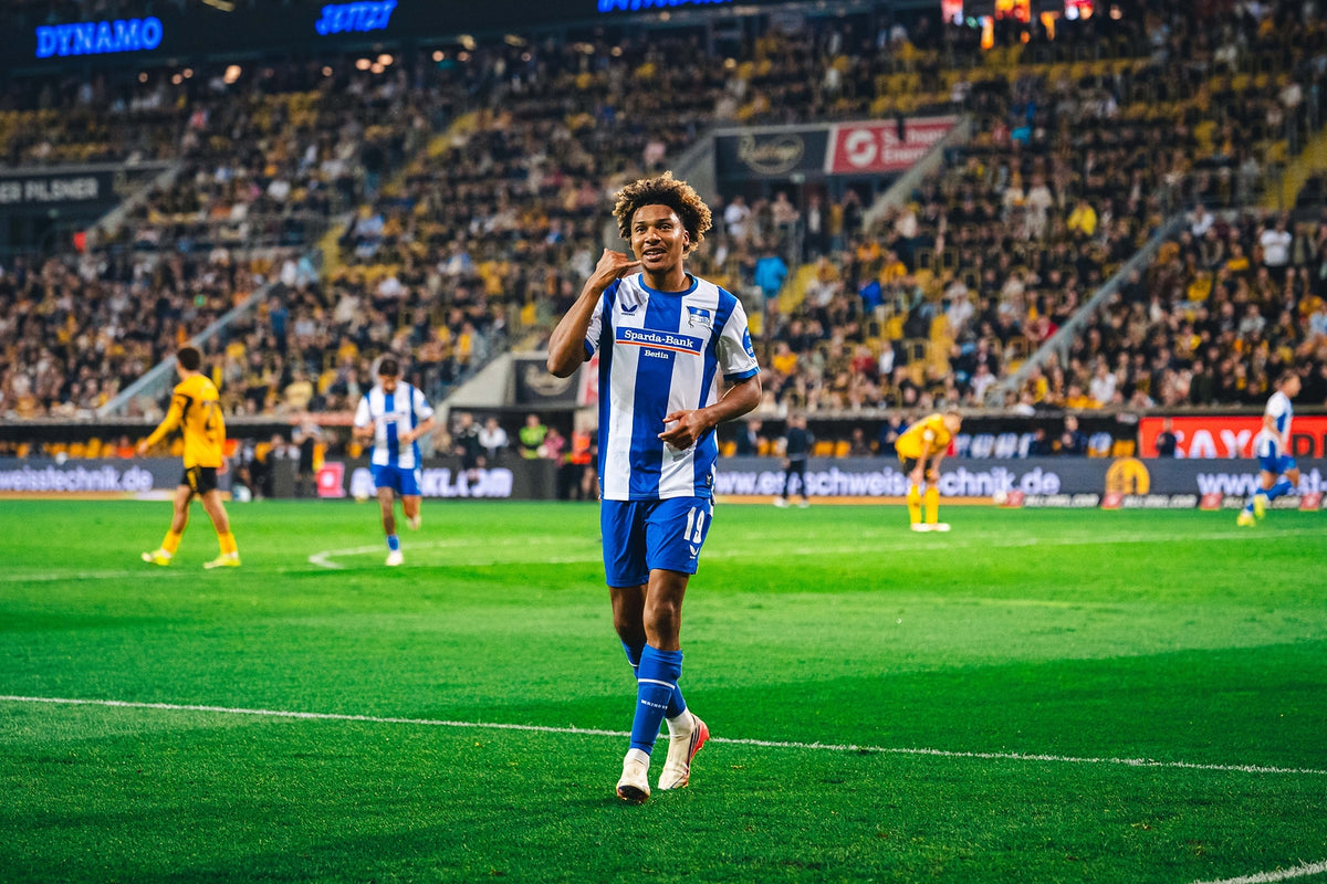 Hertha Matchworn Heimtrikot Adewumi 19 #SGDBSC im Spiel