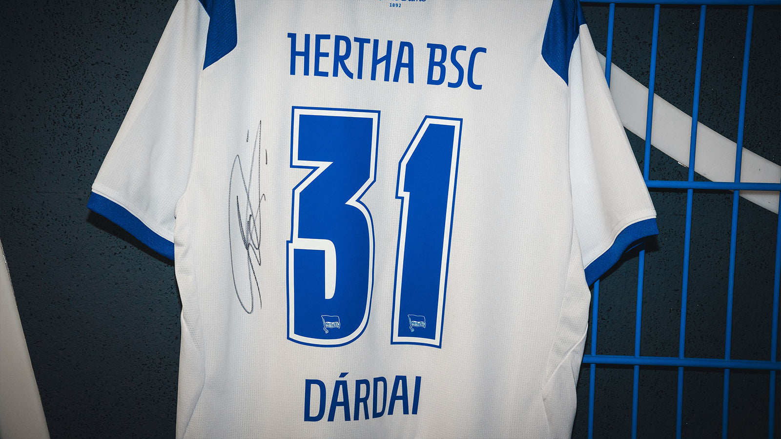 Hertha Heimtrikot Marton Dardai Rückenansicht Detail 