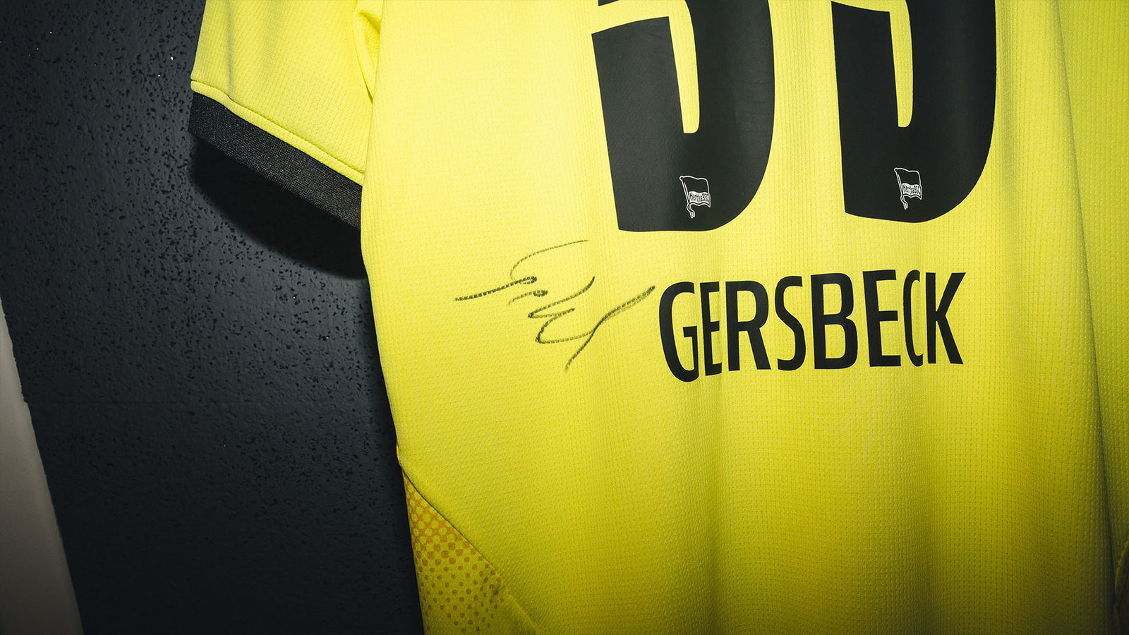 Hertha Torwarttrikot Marius Gersbeck Rückenansicht Detail