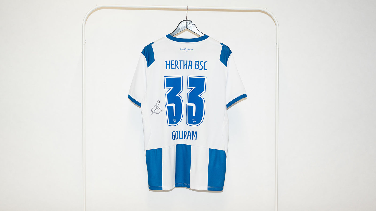 Hertha getragenes langarm Heimtrikot Soufian Gouram #33 Rückenansicht