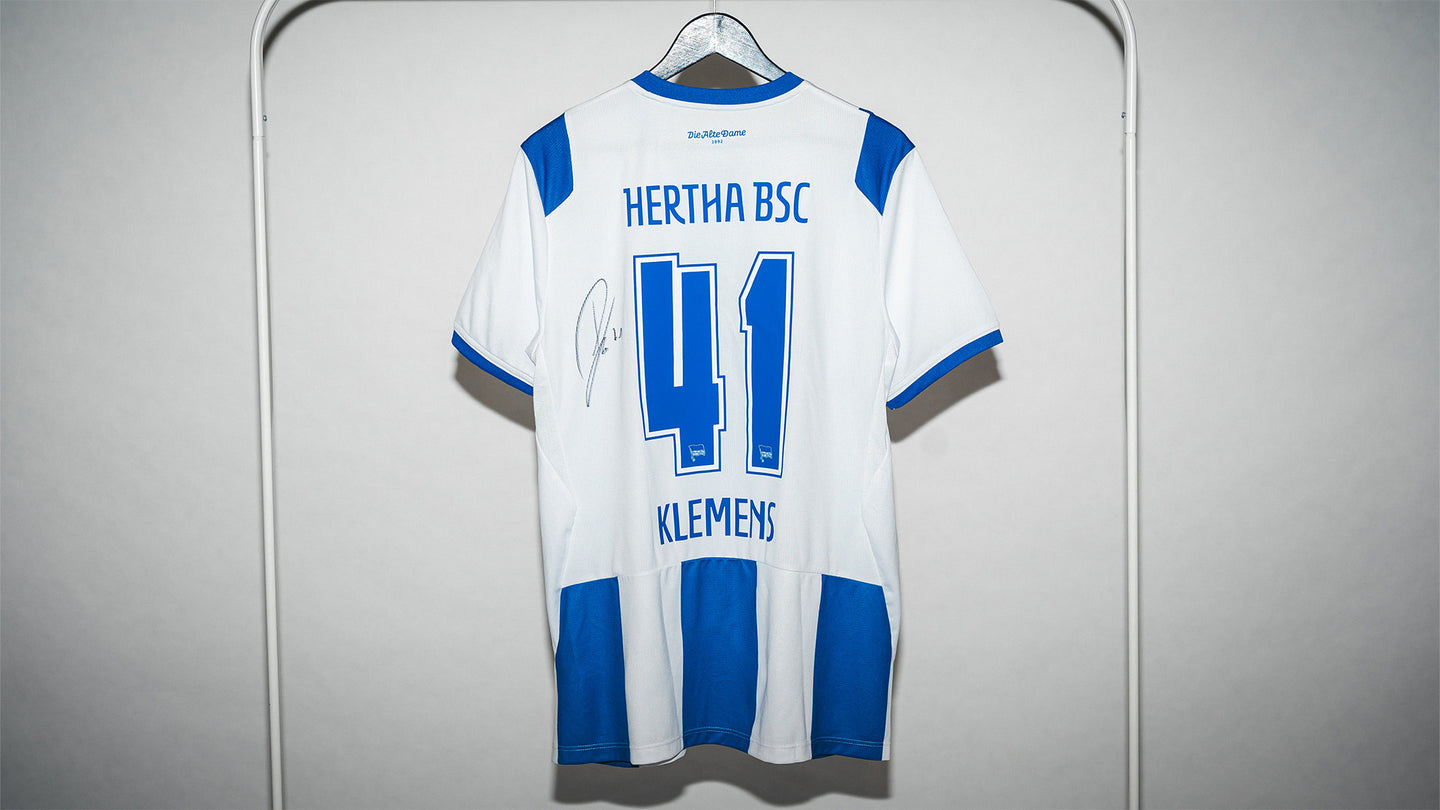 Hertha getragenes kurzarm Heimtrikot Pascal Klemens #41 Frontansicht