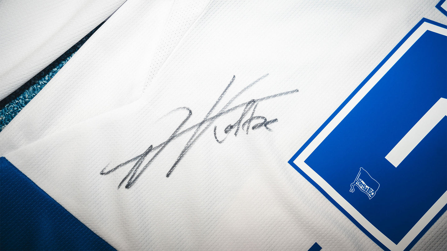 Heimtrikot Niklas Kolbe Detail 