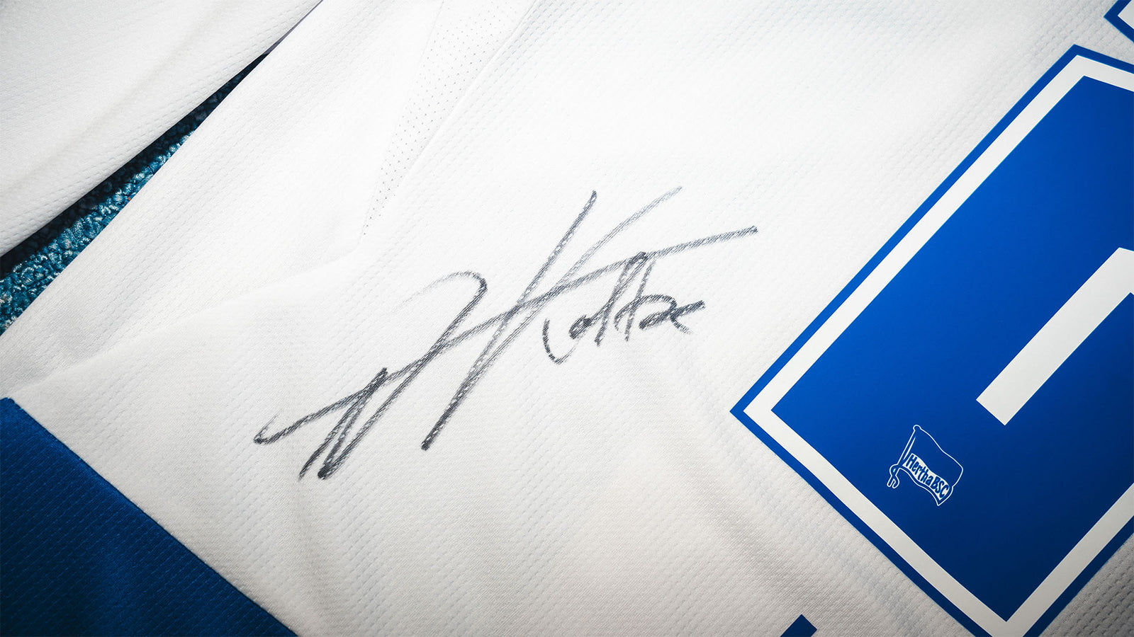 Heimtrikot Niklas Kolbe Detail 