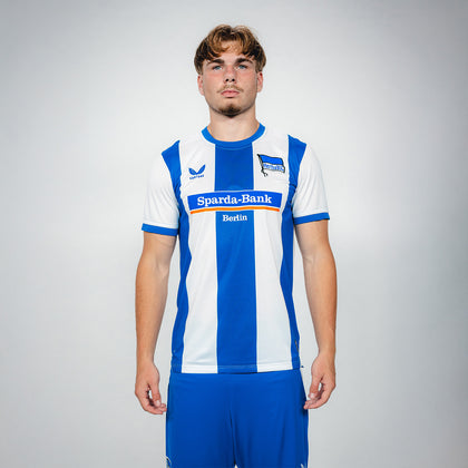 Hertha Heimtrikot Pro 26/27 mit Niklas Hildebrandt