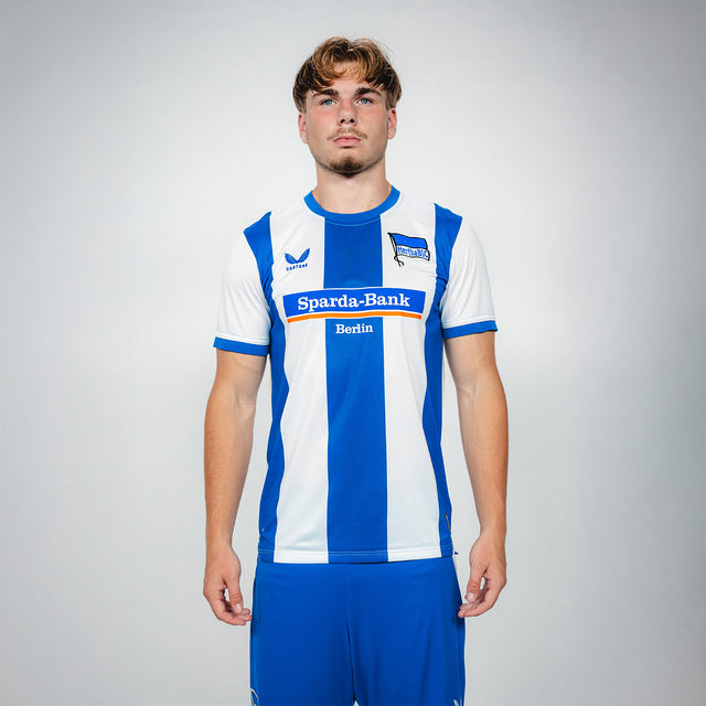 Hertha Heimtrikot Pro 26/27 mit Niklas Hildebrandt