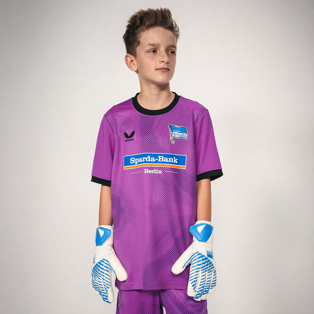 Hertha Torwarttrikot Kids 26/27 violett kurzarm mit Model