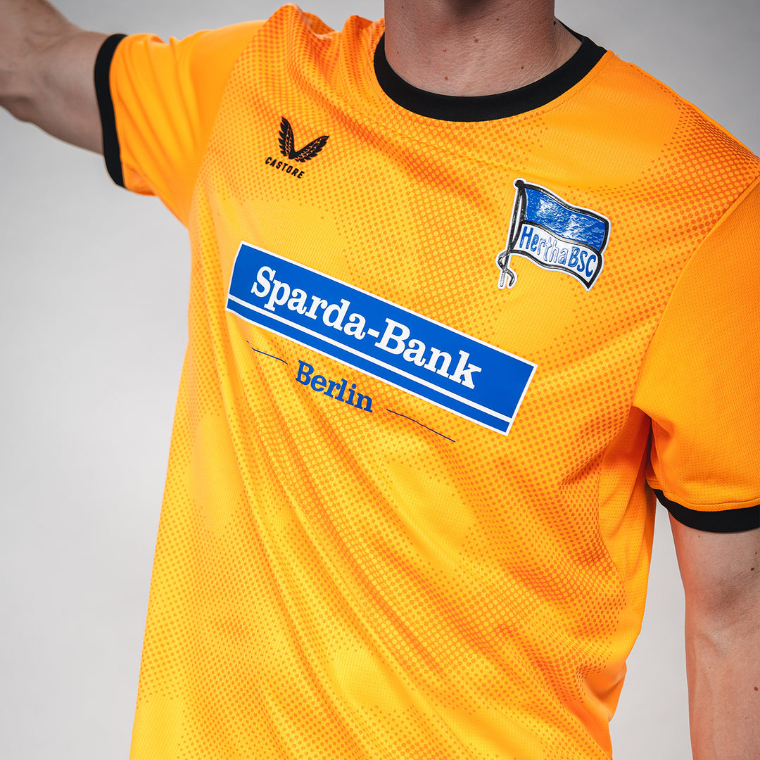 Hertha Torwarttrikot 26/27 orange kurzarm Detail vorne