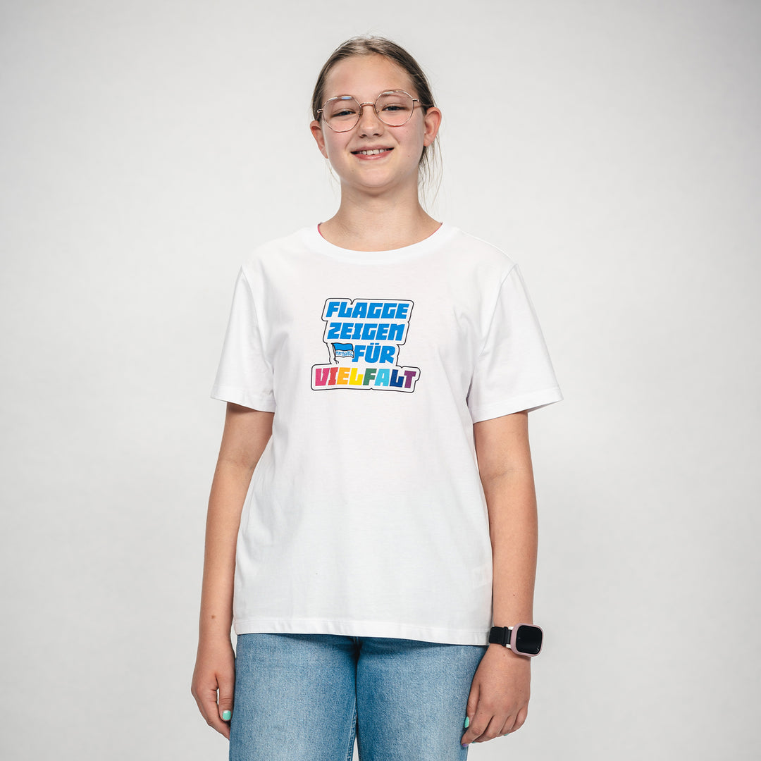 Hertha T-Shirt Flagge zeigen für Vielfalt Kids Vorderansicht