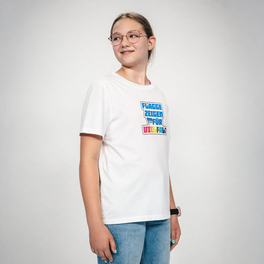 Hertha T-Shirt Flagge zeigen für Vielfalt Kids Seitenansicht